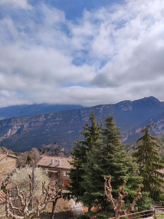 Acogedor Apartamento Entre Montanas Sant Corneli Extérieur photo